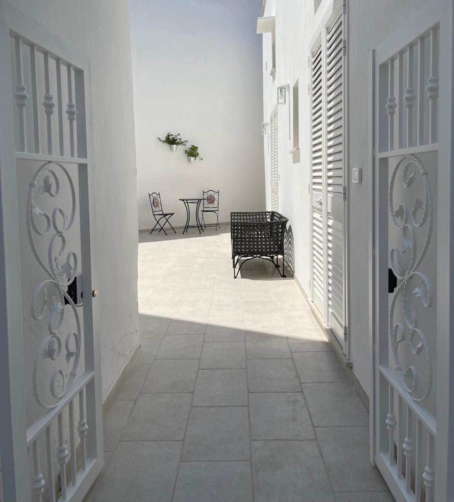 Hotel Cortile Carducci Racale Exterior foto